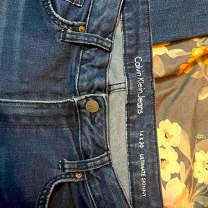 calvin klein jeans! rarely used:) good condition!